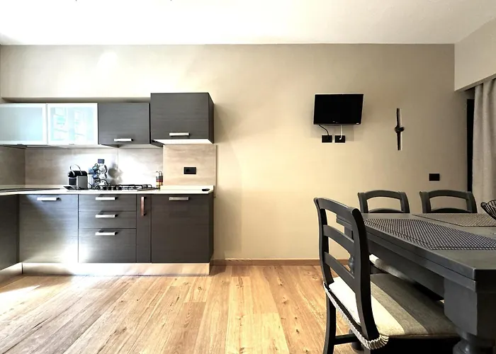 La Piazzetta Del Castellare * Сиена